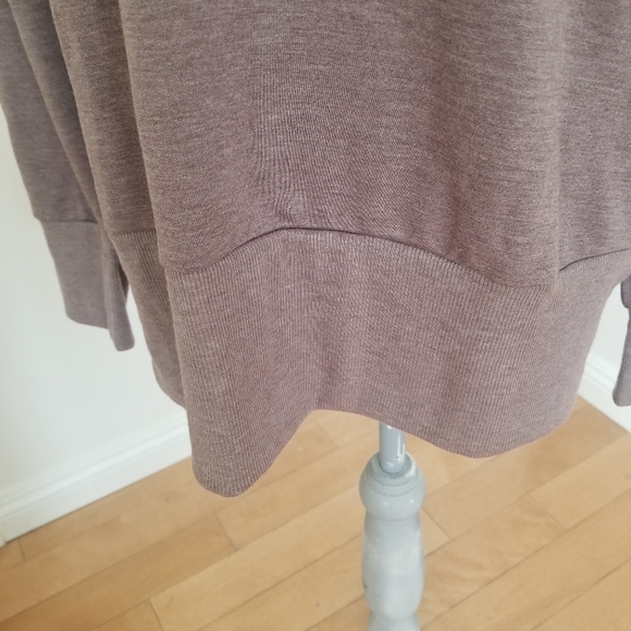 NWT womens Tahari Sport long sleeve t-shirt - Picture 3 of 8